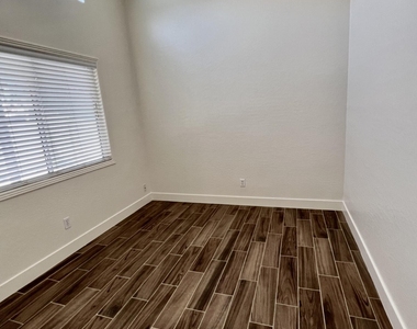 142 N Drexel Street - Photo Thumbnail 10