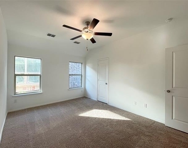 2372 Pyrite Drive - Photo Thumbnail 13