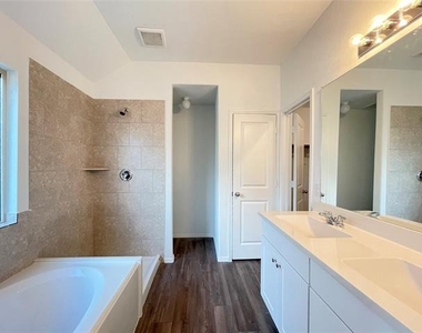 2372 Pyrite Drive - Photo Thumbnail 14