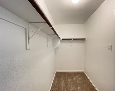 2372 Pyrite Drive - Photo Thumbnail 15