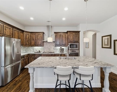4637 Seabiscuit Street - Photo Thumbnail 10