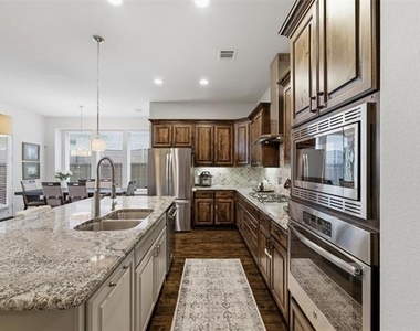 4637 Seabiscuit Street - Photo Thumbnail 13