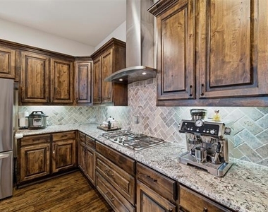 4637 Seabiscuit Street - Photo Thumbnail 14