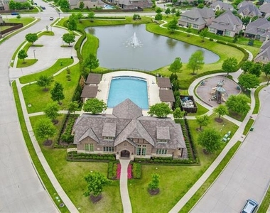 4637 Seabiscuit Street - Photo Thumbnail 1