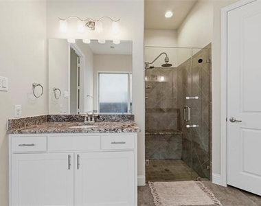 4637 Seabiscuit Street - Photo Thumbnail 19