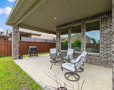 4637 Seabiscuit Street - Photo Thumbnail 35