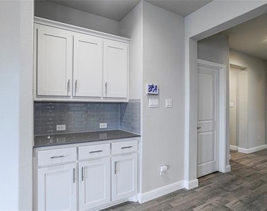 15825 Bronte Lane - Photo Thumbnail 6