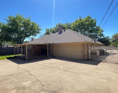 2709 Serenade Court - Photo Thumbnail 24