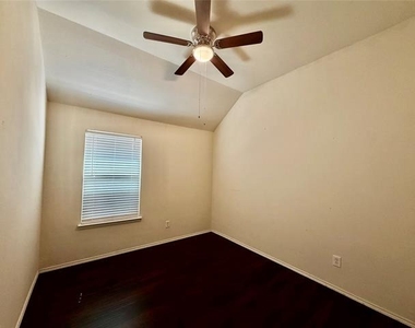 8520 Ontario Drive - Photo Thumbnail 15