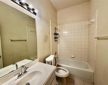 8520 Ontario Drive - Photo Thumbnail 13