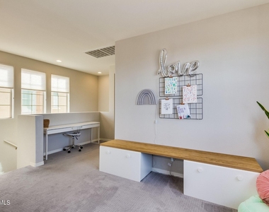 1942 S Sycamore Place - Photo Thumbnail 9