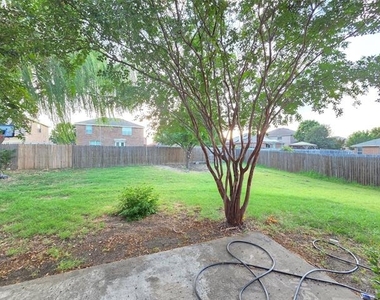 8138 Mossberg Drive - Photo Thumbnail 38