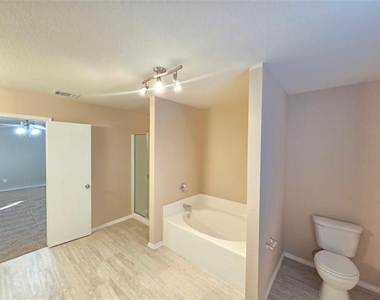 8138 Mossberg Drive - Photo Thumbnail 28