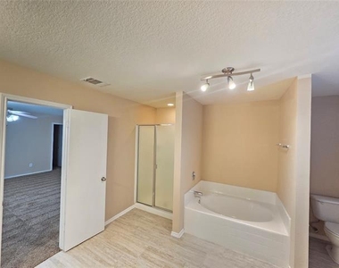 8138 Mossberg Drive - Photo Thumbnail 31