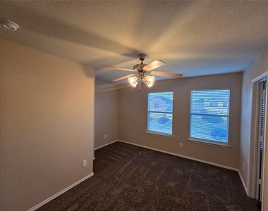 8138 Mossberg Drive - Photo Thumbnail 22
