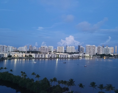 17301 Biscayne Boulevard - Photo Thumbnail 30
