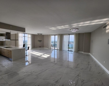 17301 Biscayne Boulevard - Photo Thumbnail 1