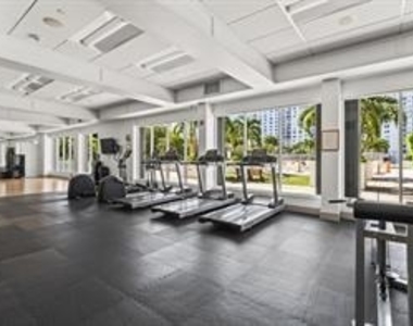 2801 Ne 183rd Street - Photo Thumbnail 10