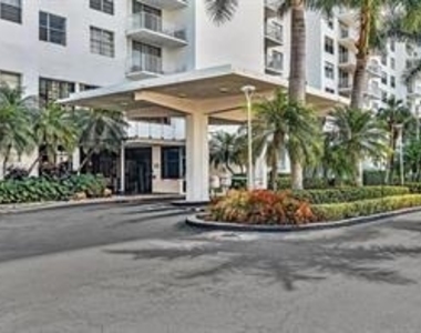 2801 Ne 183rd Street - Photo Thumbnail 14