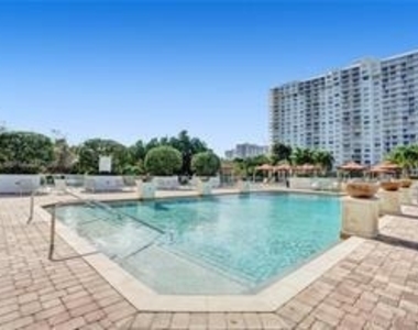 2801 Ne 183rd Street - Photo Thumbnail 12