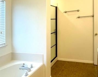 8416 Sonnet Drive - Photo Thumbnail 3