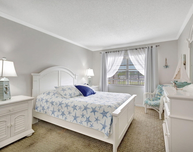 154 Lake Meryl Drive - Photo Thumbnail 6