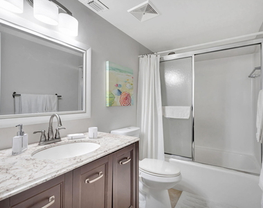 154 Lake Meryl Drive - Photo Thumbnail 9