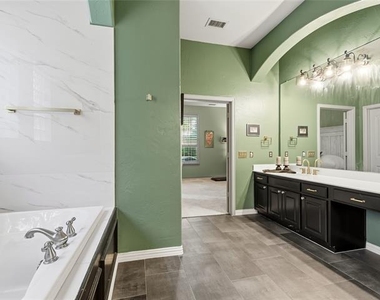 2948 Clearfork Trail - Photo Thumbnail 22
