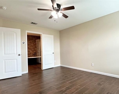 905 Quartz Trail - Photo Thumbnail 14