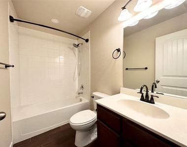 905 Quartz Trail - Photo Thumbnail 22