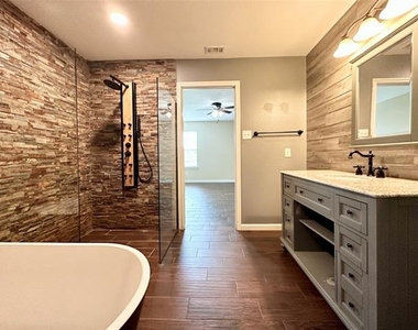 905 Quartz Trail - Photo Thumbnail 16