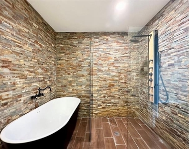 905 Quartz Trail - Photo Thumbnail 17