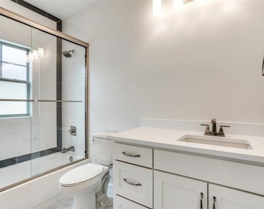 2612 S University Drive - Photo Thumbnail 6