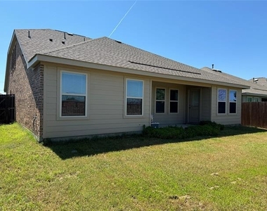 9125 Acre Meadows Lane - Photo Thumbnail 20