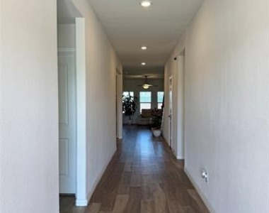 9125 Acre Meadows Lane - Photo Thumbnail 11