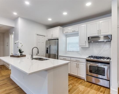 2800 Parmer Avenue - Photo Thumbnail 4