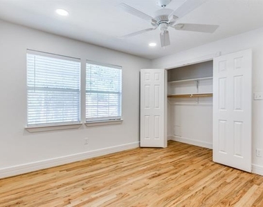 2800 Parmer Avenue - Photo Thumbnail 10