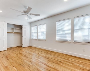 2800 Parmer Avenue - Photo Thumbnail 8