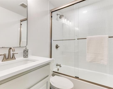 2800 Parmer Avenue - Photo Thumbnail 11