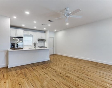 2800 Parmer Avenue - Photo Thumbnail 2