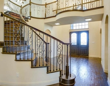 13038 Montfair Boulevard - Photo Thumbnail 2