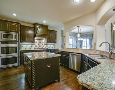 13038 Montfair Boulevard - Photo Thumbnail 5
