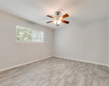 5109 Cedar Springs - Photo Thumbnail 7