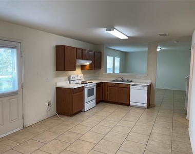 1421 Puerto Lago Drive - Photo Thumbnail 4