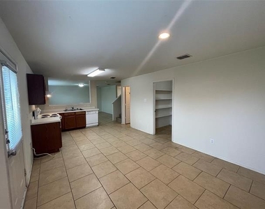 1421 Puerto Lago Drive - Photo Thumbnail 3