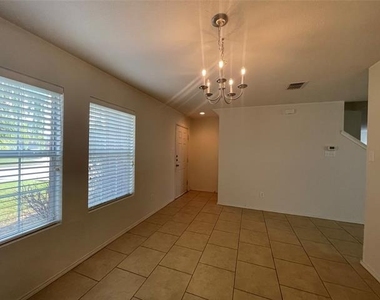 1421 Puerto Lago Drive - Photo Thumbnail 8