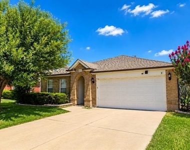 1407 Autumncrest Drive - Photo Thumbnail 1