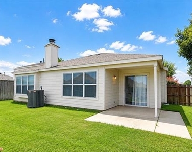 1407 Autumncrest Drive - Photo Thumbnail 17