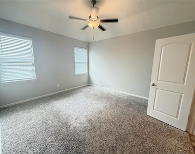 213 Aceves Court - Photo Thumbnail 7
