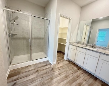 213 Aceves Court - Photo Thumbnail 9